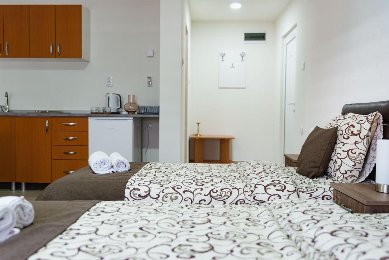 Apartmani Centar Lux New Zrenjanin Exterior foto